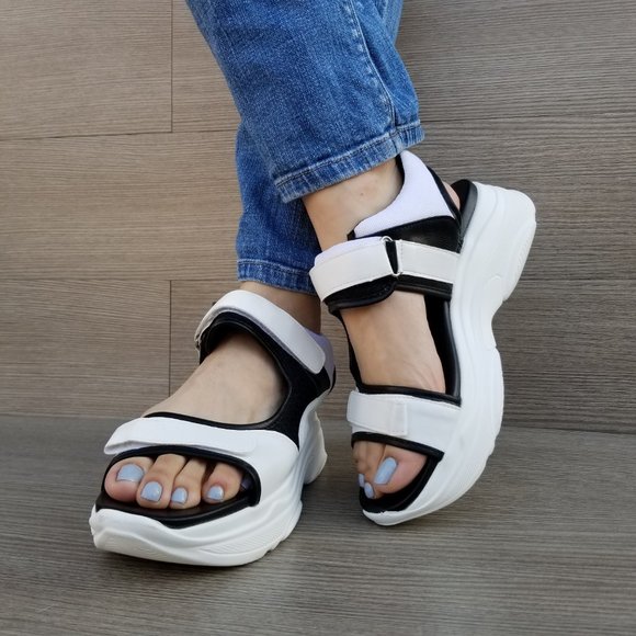 90s Chunky Platform Velcro Light Weight Sandal - Picture 4 of 8